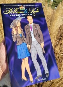 William & Kate Paper Dolls Book ~ Prince & Princess ~ 2011 ~ Like New!